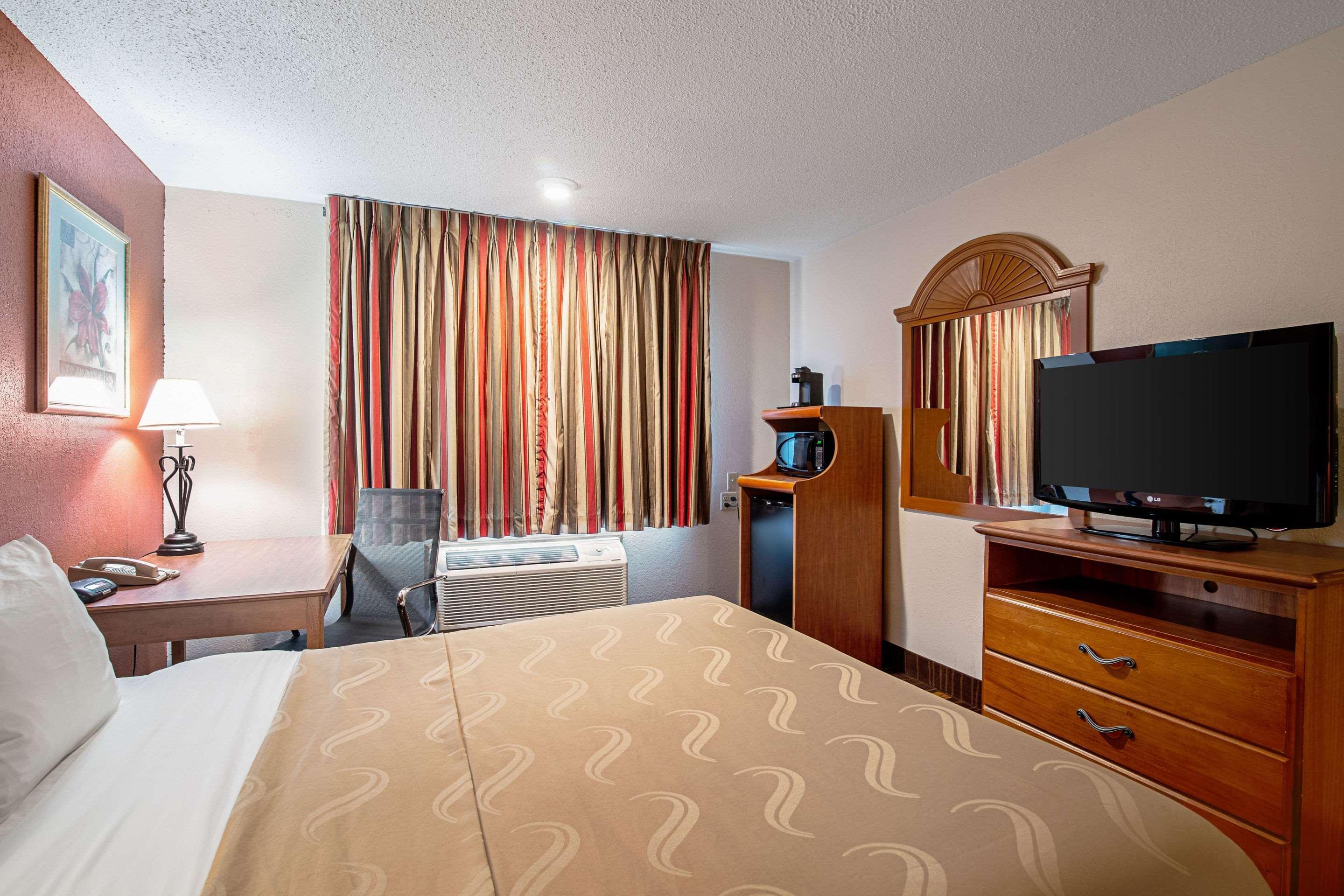 Quality Inn Aberdeen Eksteriør billede