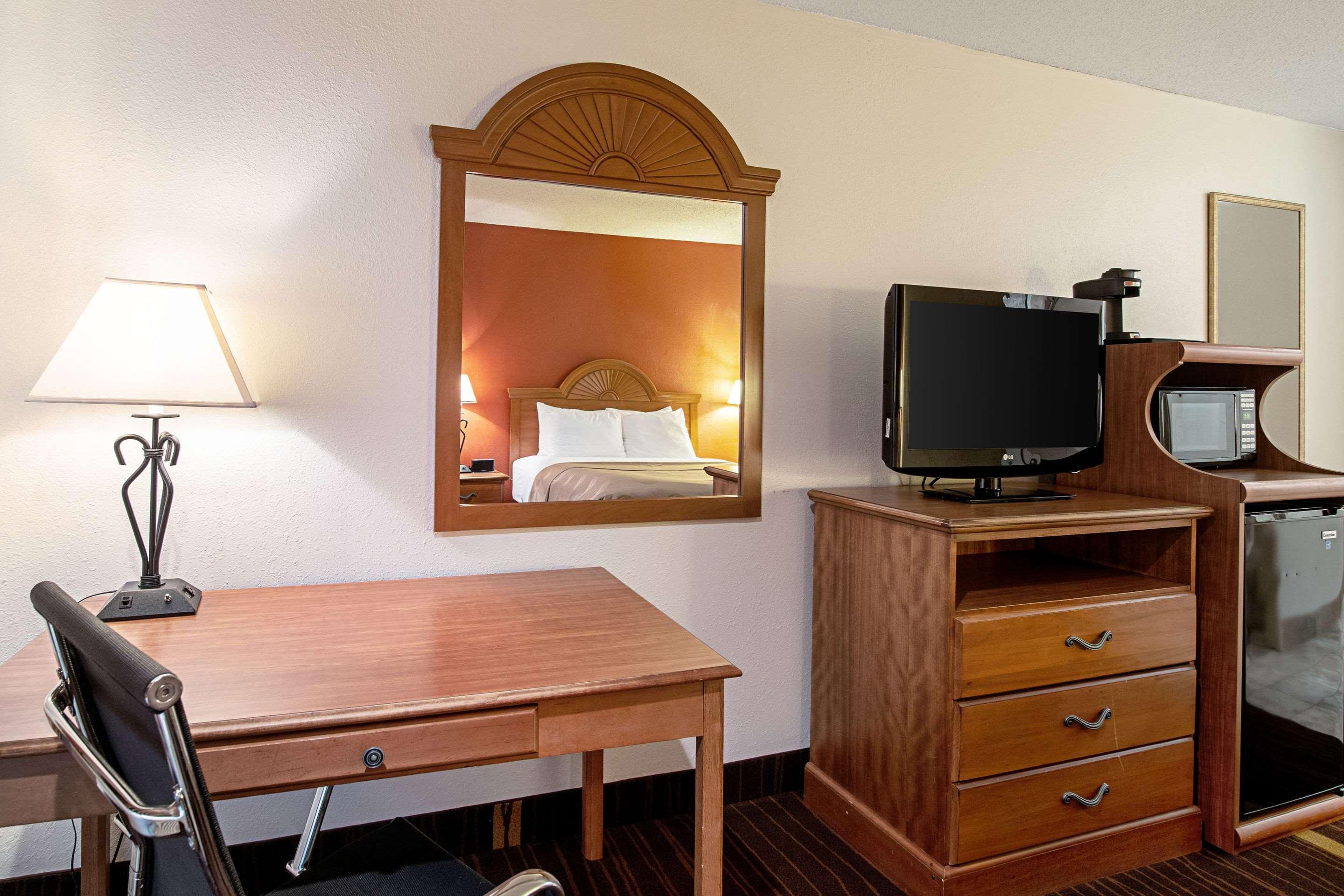 Quality Inn Aberdeen Eksteriør billede