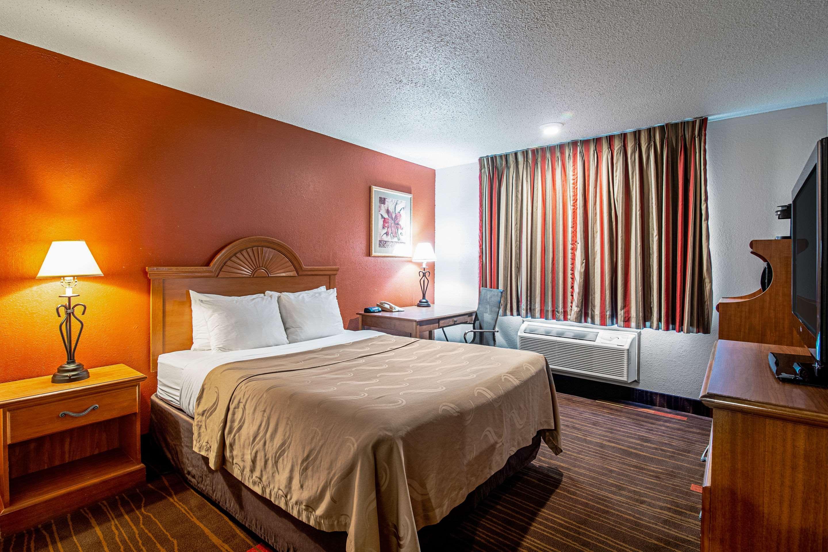 Quality Inn Aberdeen Eksteriør billede